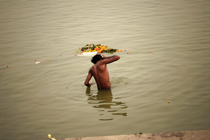 The Ganges, floating across the Indian subcontinent for nearly 2,500 kilometers, is more than just a river. It is a lifeline, a cultural cornerstone and a spiritual symbol that deeply permeates the everyday lives of millions. Read more in this archive story.